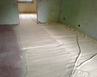 Izolacia podlahy v bytovom dome